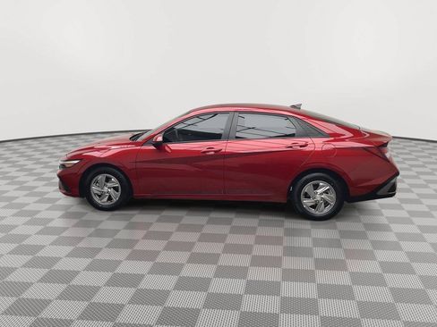 Used 2025 Hyundai Elantra SE FWD image 27
