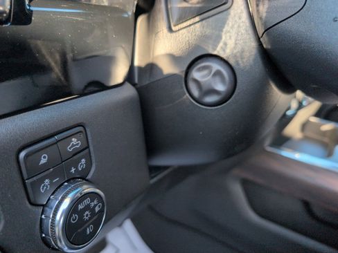 Used 2023 GMC Sierra 1500 SLT w/ SLT Premium Plus Package image 24