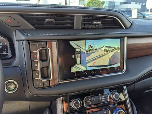 Used 2024 GMC Yukon Denali Ultimate image 25