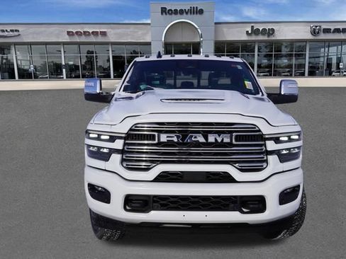 New 2026 RAM 2500 Laramie w/ Sport Appearance Package AWD/4WD image 8