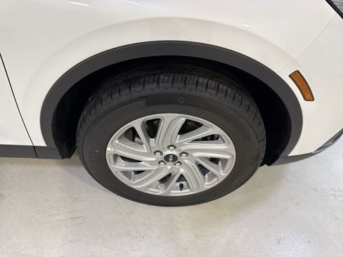 New 2026 Lincoln Corsair Premiere image 29