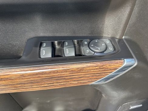 Used 2019 Chevrolet Silverado 1500 High Country w/ Technology Package image 9