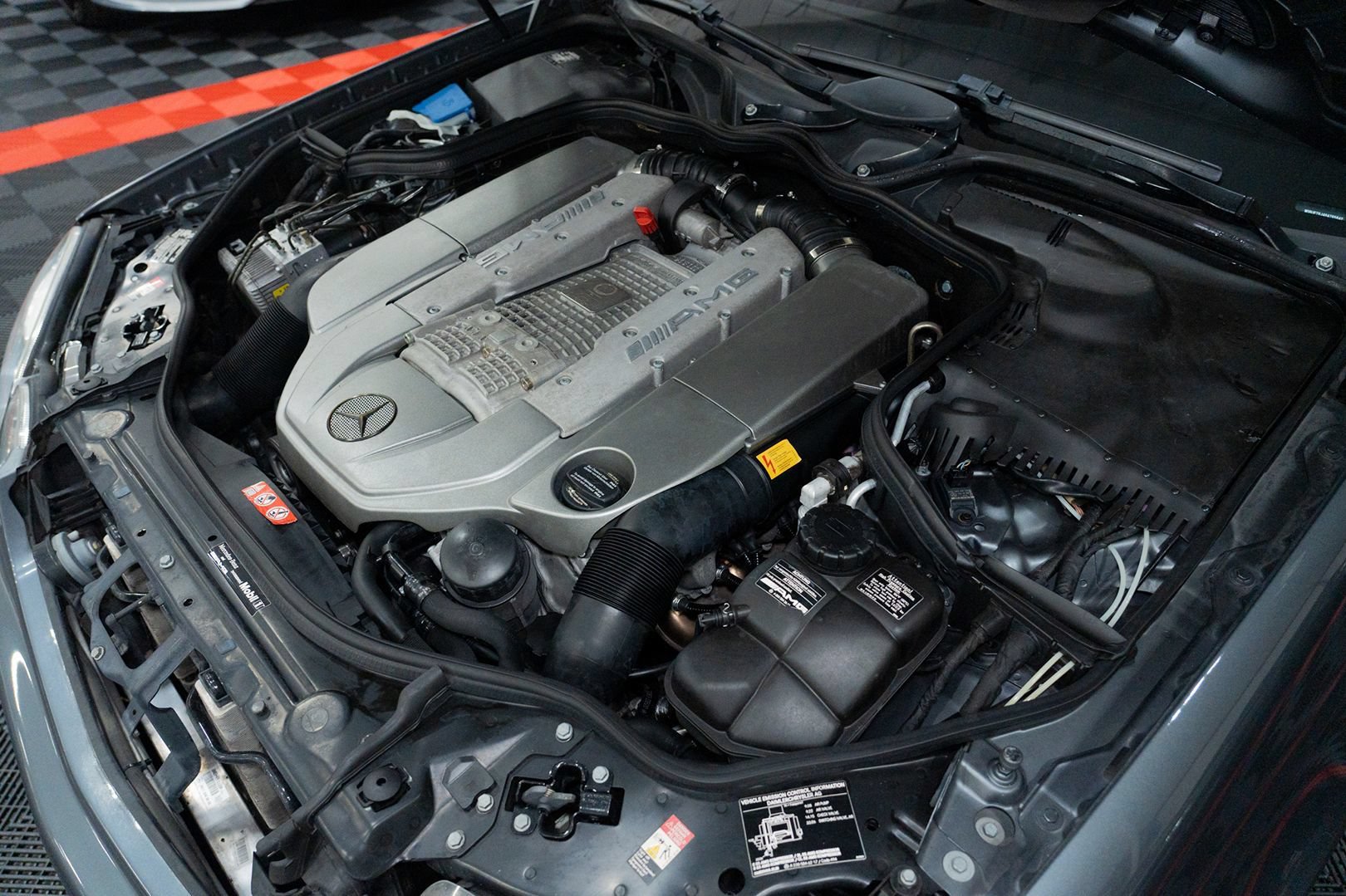 Used 2005 Mercedes-Benz E 55 AMG Sedan image 56