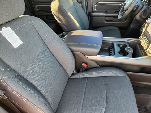 New 2025 RAM 2500 Big Horn AWD/4WD image 26