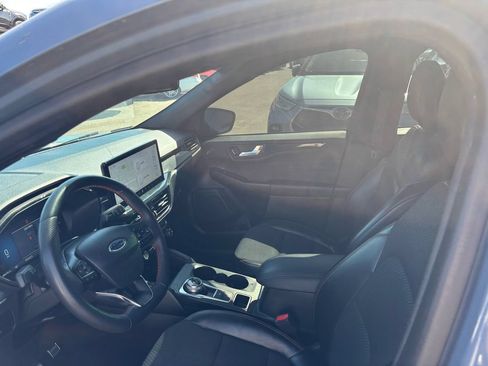 Used 2023 Ford Escape ST-Line w/ Tech Pack #1 AWD/4WD image 10