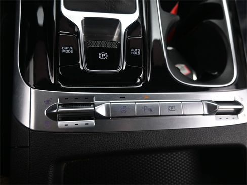 Certified 2024 Kia Carnival SX Prestige image 30