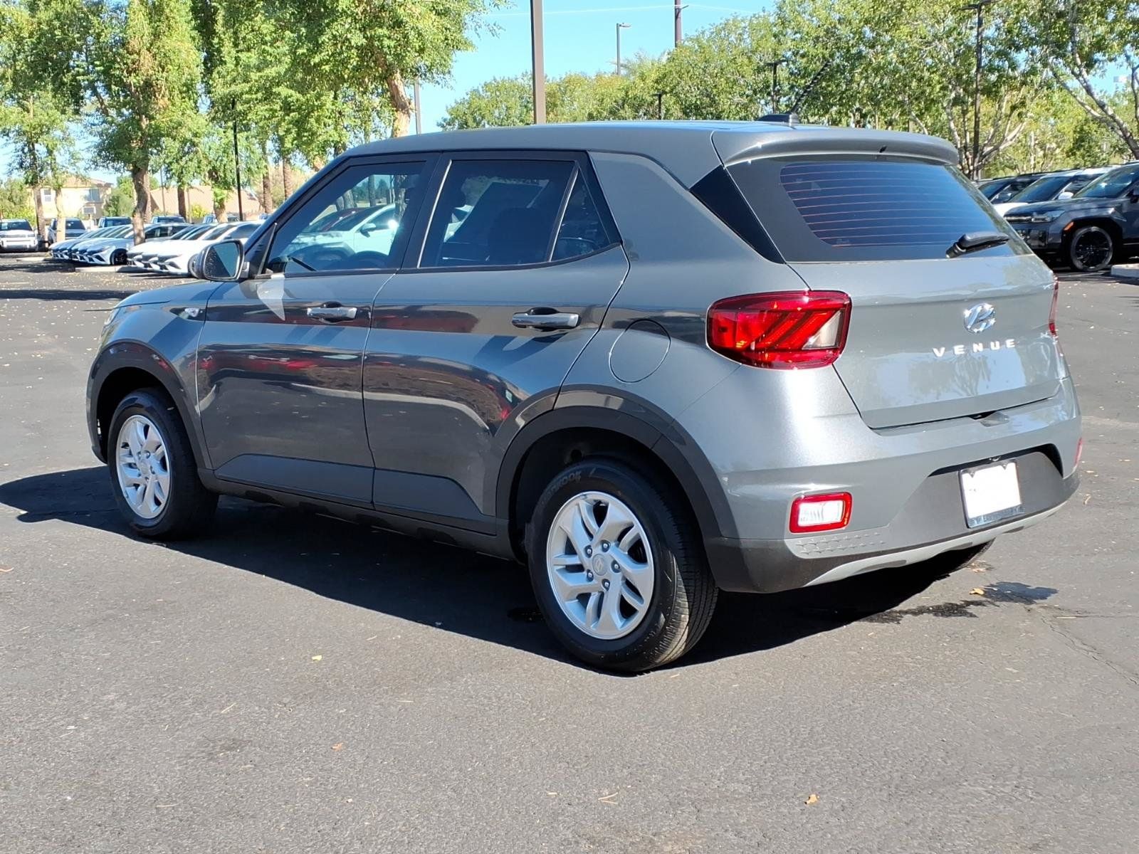 New 2026 Hyundai Venue SE FWD image 4
