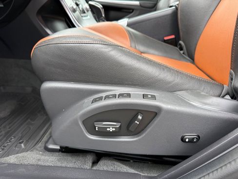 Used 2018 Volvo V60 T5 Cross Country w/ Convenience Package image 19