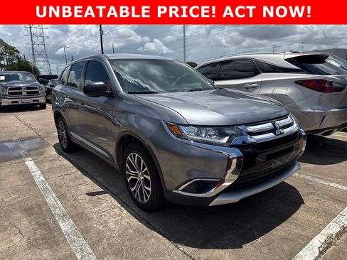 Used 2018 Mitsubishi Outlander ES FWD image 1