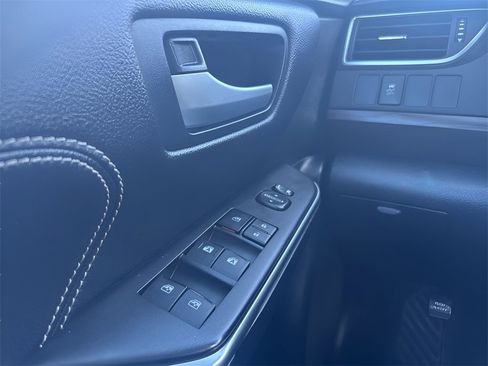 Used 2016 Toyota Camry XLE image 26