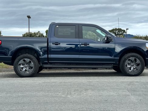 New 2025 Ford F150 Lightning Lariat image 6