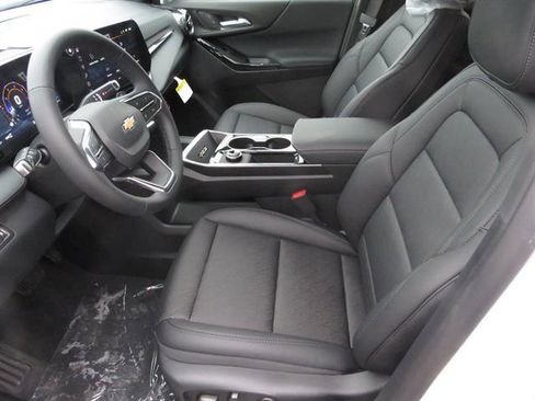 New 2026 Chevrolet Equinox LT w/ Convenience Package II image 15