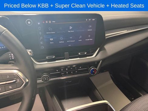 Used 2025 Chevrolet Equinox LT w/ Safety and Technology Package FWD image 13
