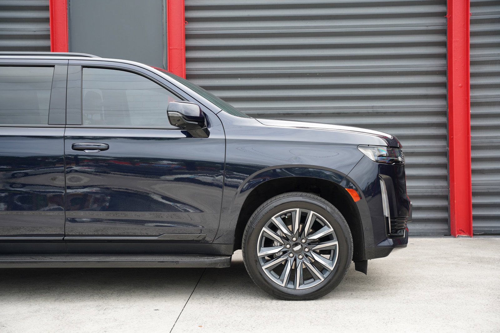 Used 2024 Cadillac Escalade ESV Sport AWD/4WD image 13