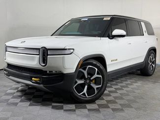 Used 2024 Rivian R1S Adventure AWD/4WD video 1