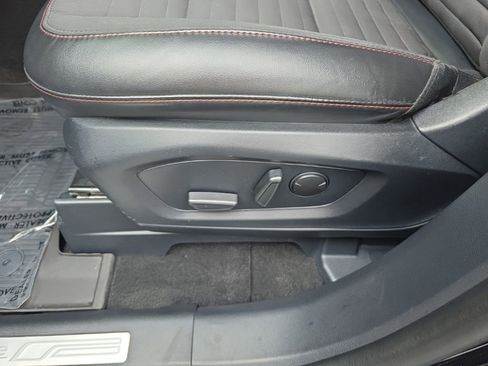 Used 2025 Ford Explorer ST-Line AWD/4WD image 13
