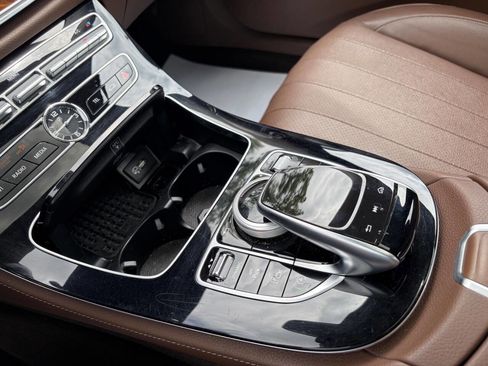 Used 2017 Mercedes-Benz E 300 4MATIC image 20