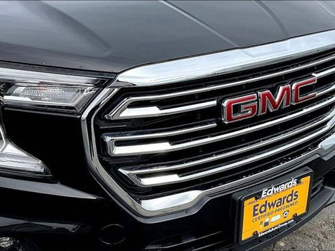 Used 2024 GMC Terrain SLT AWD/4WD image 32