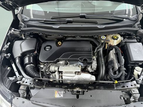 Used 2019 Chevrolet Cruze LS w/ LS Convenience Package FWD image 8