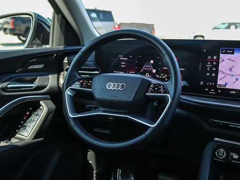 Used 2025 Audi Q5 Premium w/ Premium Plus AWD/4WD image 20