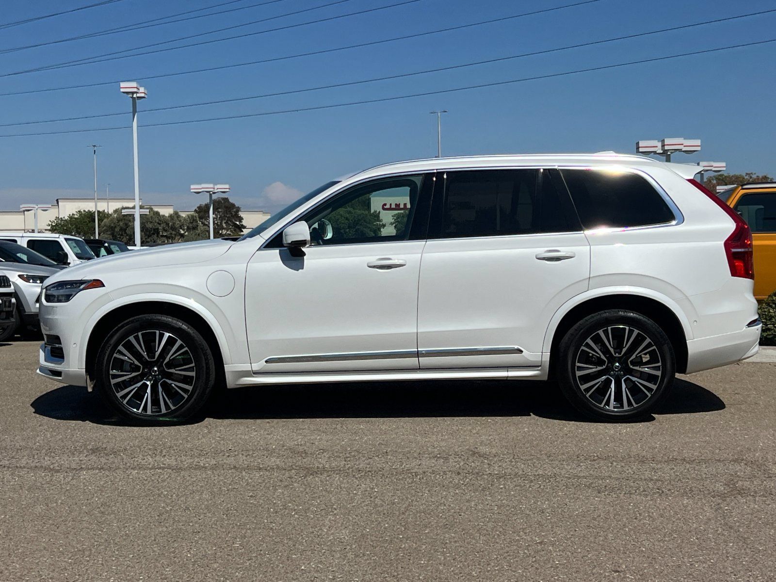 Used 2024 Volvo XC90 T8 Plus AWD/4WD image 7