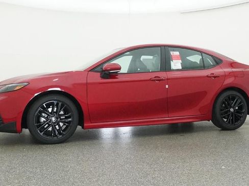 New 2026 Toyota Camry SE FWD image 18
