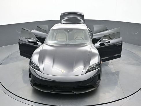 Used 2025 Porsche Taycan 4S image 33