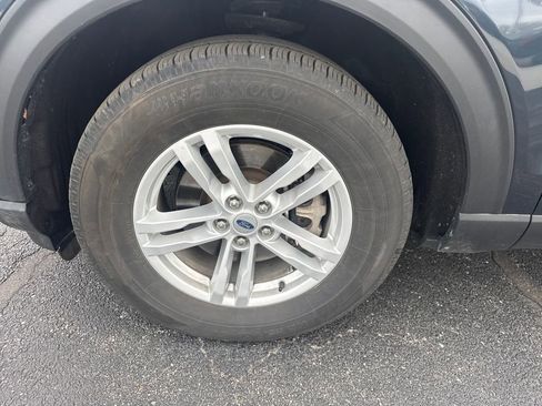 Used 2024 Ford Explorer XLT w/ Equipment Group 202A image 24