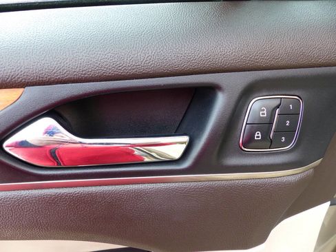 Used 2015 Lincoln MKC Base AWD 4dr SUV w/ Equipment Group 102A Reserve image 21