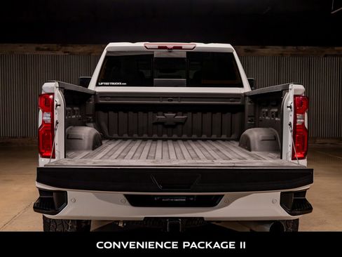 Used 2022 Chevrolet Silverado 2500 LTZ w/ LTZ Plus Package image 8
