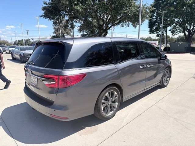 Used 2023 Honda Odyssey Elite image 3