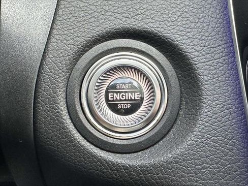 Used 2021 Mercedes-Benz C 300 4MATIC Sedan image 33