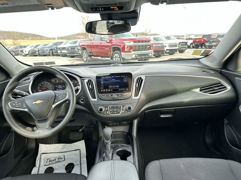 Used 2024 Chevrolet Malibu LT image 17