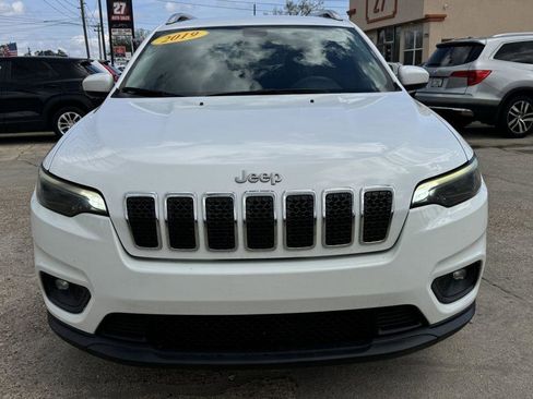 Used 2019 Jeep Cherokee Latitude w/ Popular Appearance Group image 2