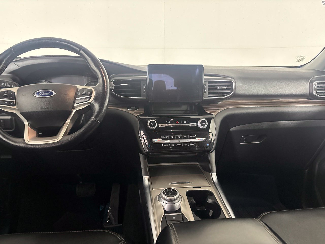 Used 2022 Ford Explorer Limited AWD/4WD image 21