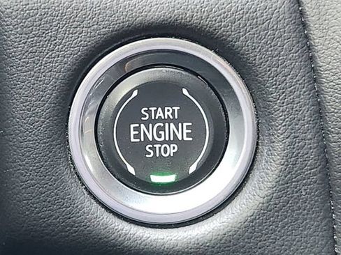 Used 2021 GMC Yukon XL AT4 w/ AT4 Premium Plus Package AWD/4WD image 19