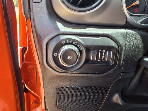 Used 2018 Jeep Wrangler Unlimited Sport S AWD/4WD image 21