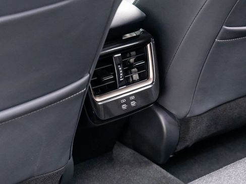 Used 2024 Toyota Crown XLE image 19