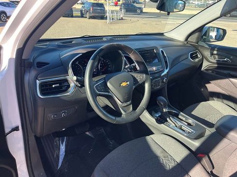 Used 2023 Chevrolet Equinox LT image 14