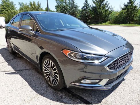 Used 2017 Ford Fusion SE AWD/4WD image 13