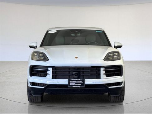 Used 2025 Porsche Cayenne image 11
