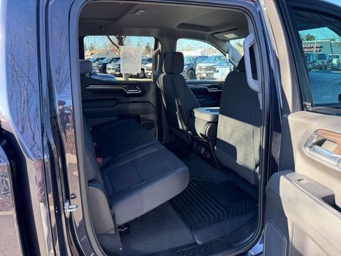 Used 2023 Chevrolet Silverado 1500 LT image 21