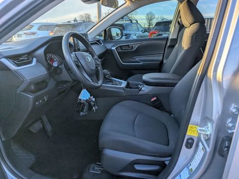 Used 2020 Toyota RAV4 LE image 13
