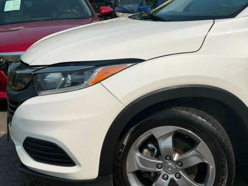 Used 2021 Honda HR-V LX image 12