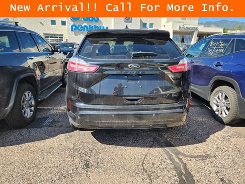 Used 2024 Ford Edge SE w/ Black Appearance Package AWD/4WD image 9