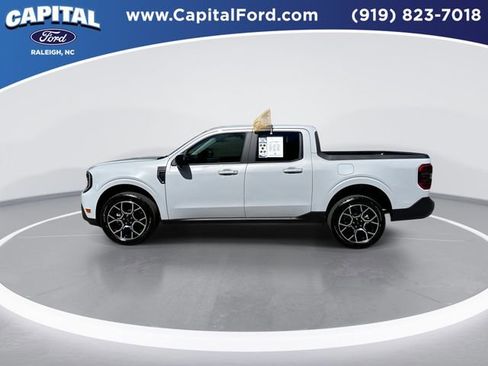 Certified 2025 Ford Maverick Lariat w/ 4K Tow Package AWD/4WD image 5