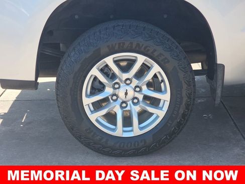 Used 2021 Chevrolet Silverado 1500 RST AWD/4WD image 36
