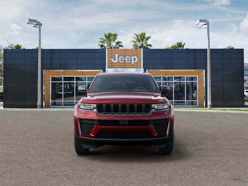 New 2026 Jeep Grand Cherokee Altitude RWD image 6