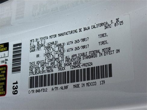 Certified 2025 Toyota Tacoma TRD Off-Road image 30