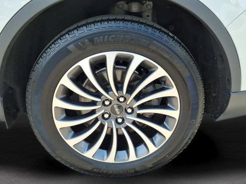 Certified 2023 Lincoln Aviator AWD w/ Premium Package image 19